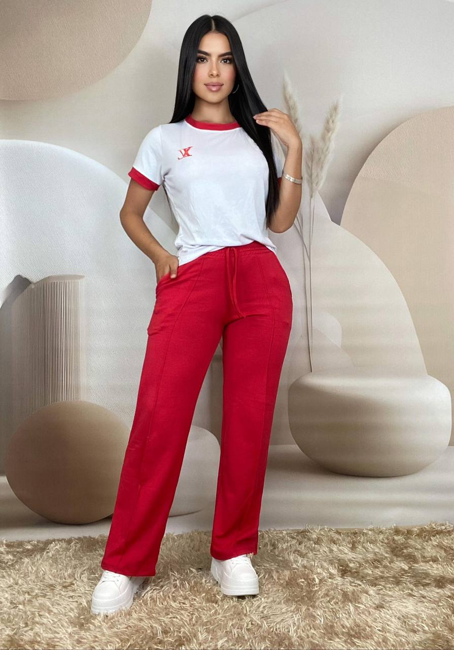 Conjunto pantalón y camiseta